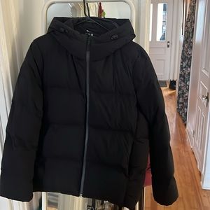 Uniqlo Puffer Jacket Size M Black